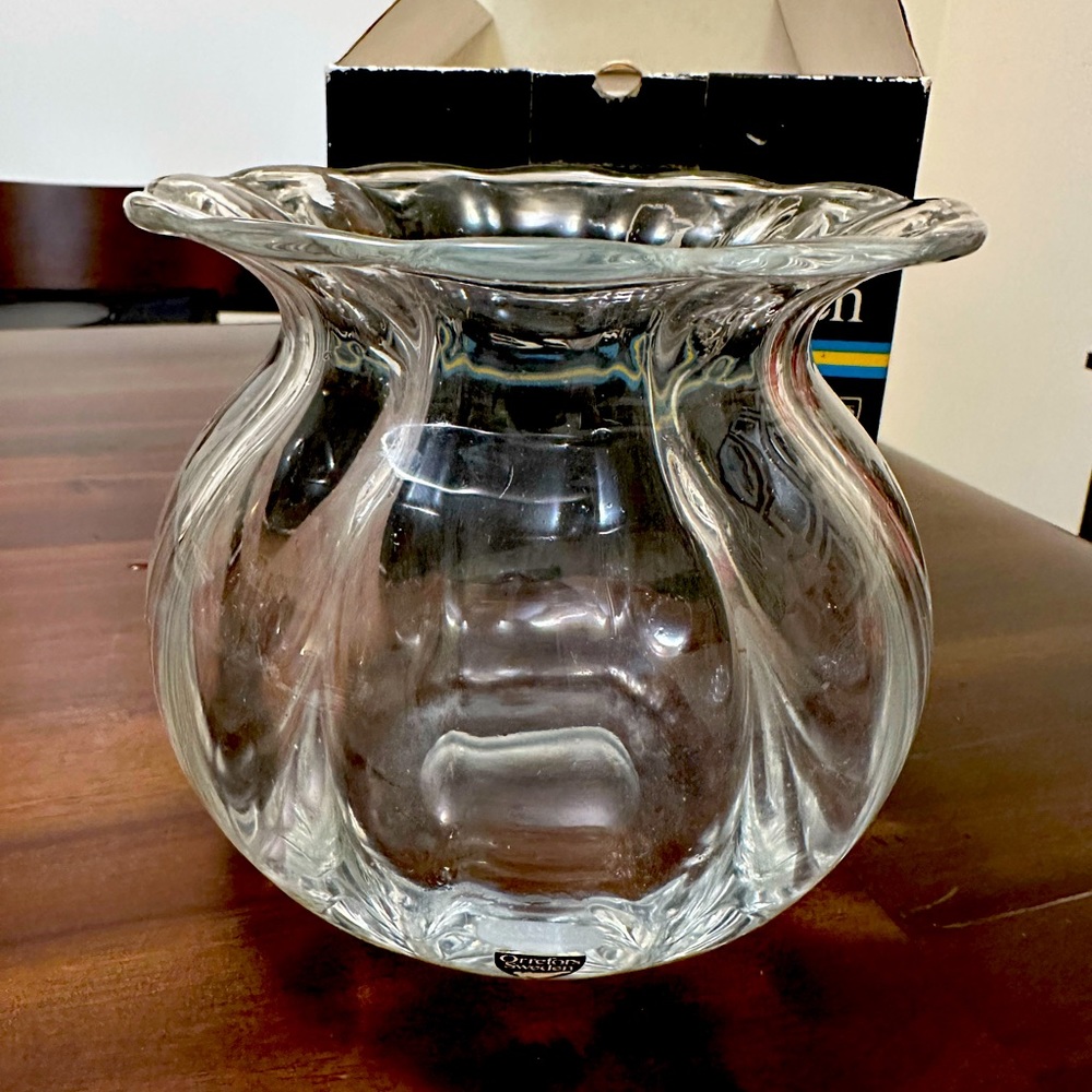 Vintage Orrefors Sweden Anemone Vase By Jan Johansson In Original Box